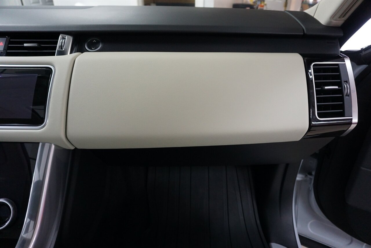 2019 Land Rover Range Rover Sport HSE   - Photo 20 - Naples, FL 34104