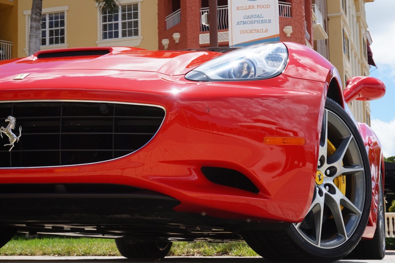 2012 Ferrari California   - Photo 27 - Naples, FL 34104