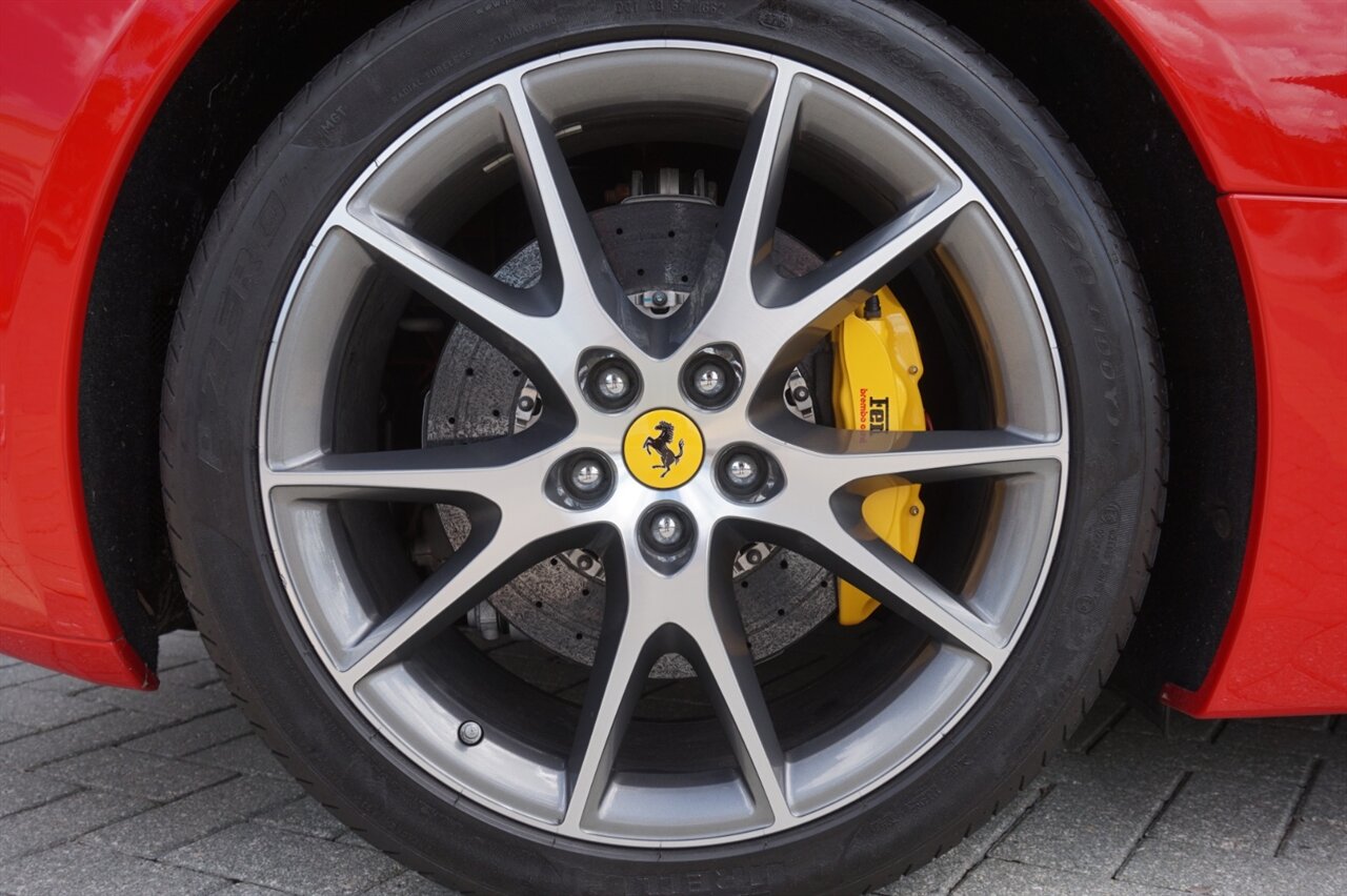 2012 Ferrari California   - Photo 30 - Naples, FL 34104