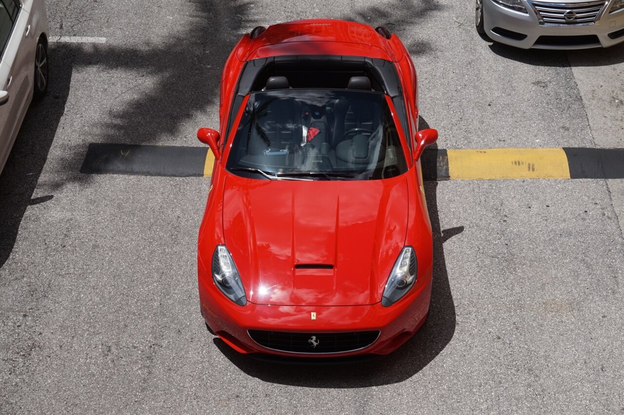 2012 Ferrari California   - Photo 57 - Naples, FL 34104