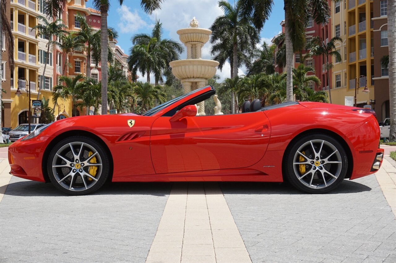 2012 Ferrari California   - Photo 5 - Naples, FL 34104