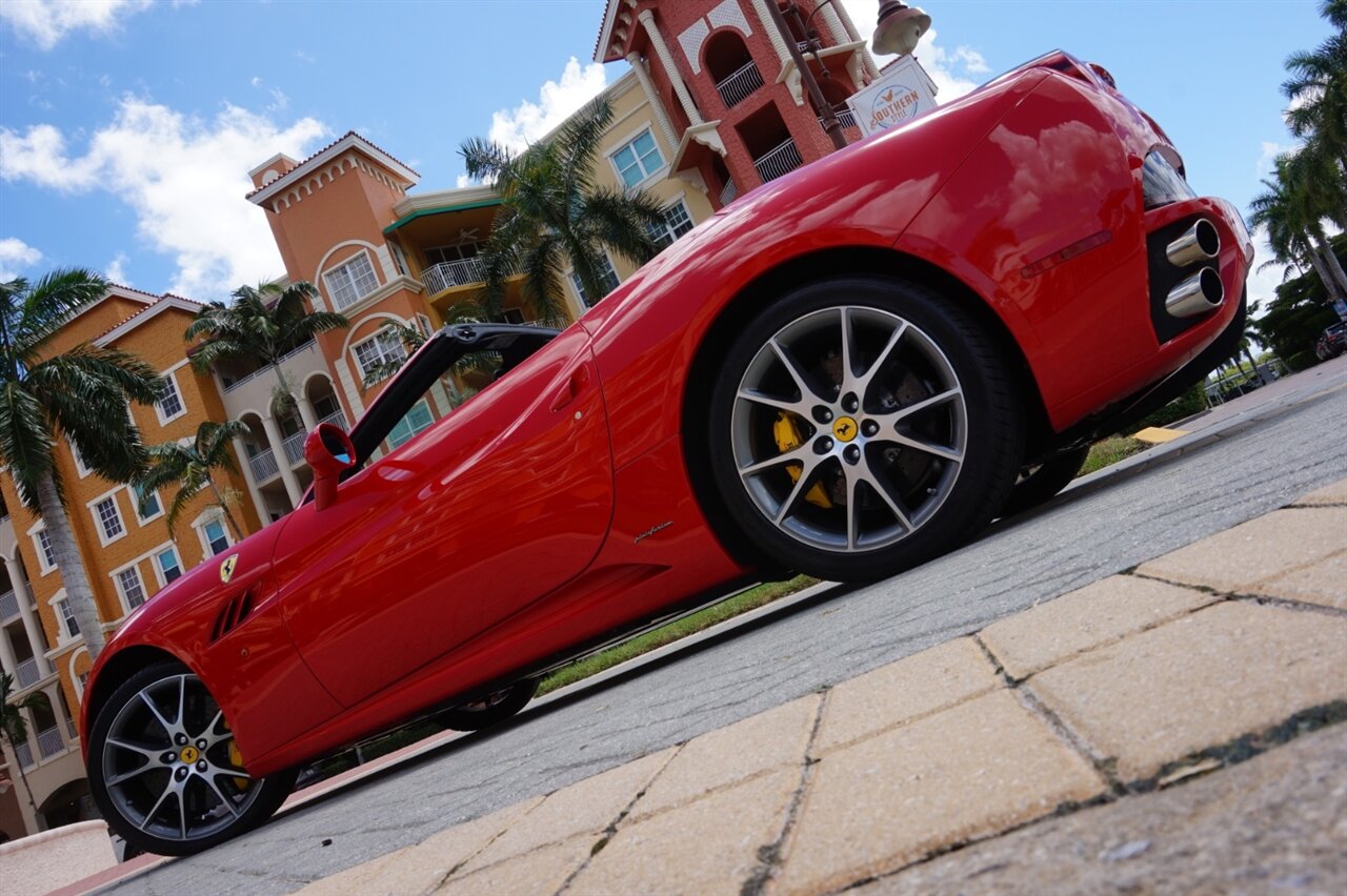 2012 Ferrari California   - Photo 40 - Naples, FL 34104