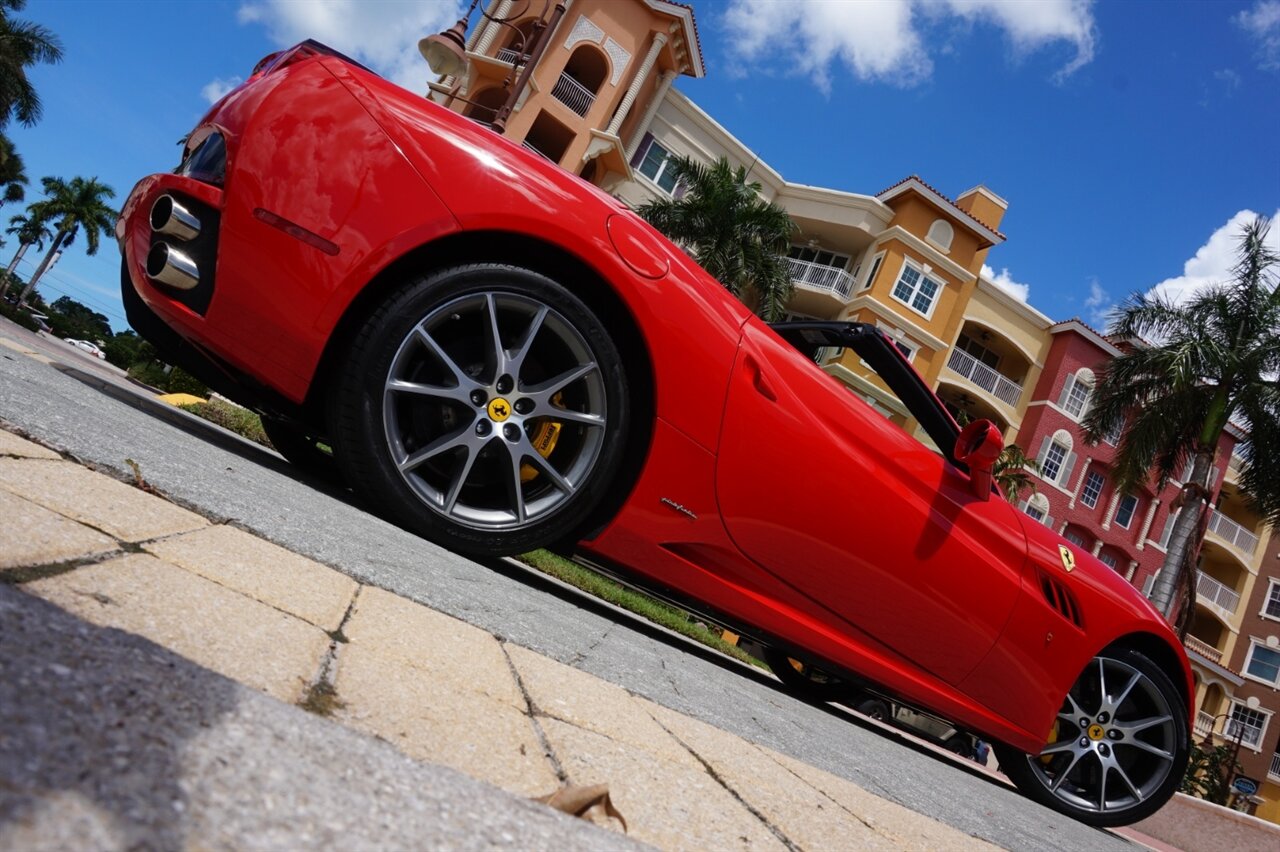 2012 Ferrari California   - Photo 58 - Naples, FL 34104