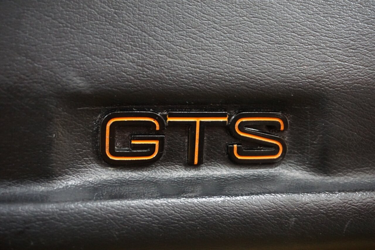 1986 Ferrari 328 GTS   - Photo 43 - Naples, FL 34104