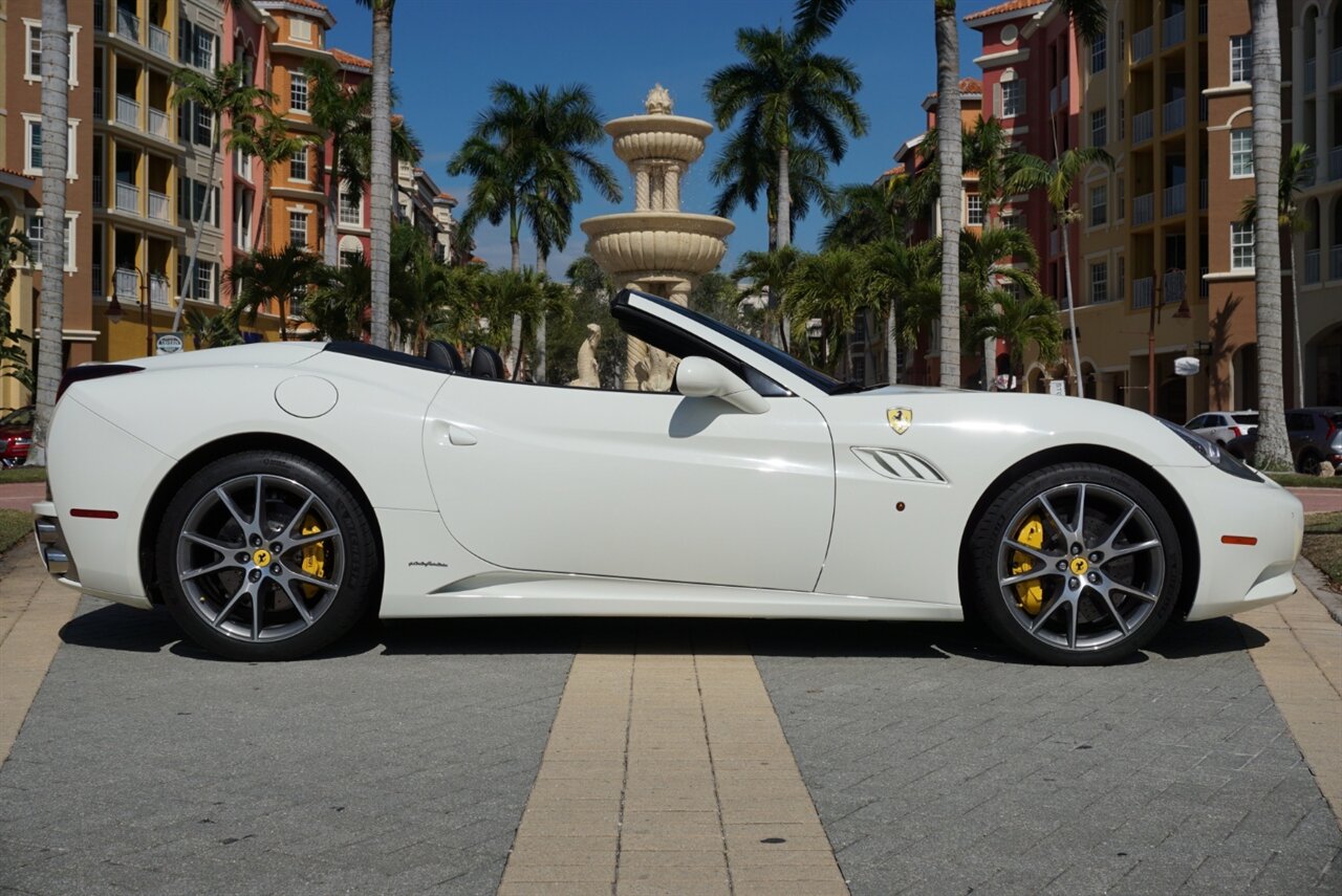 2014 Ferrari California   - Photo 27 - Naples, FL 34104