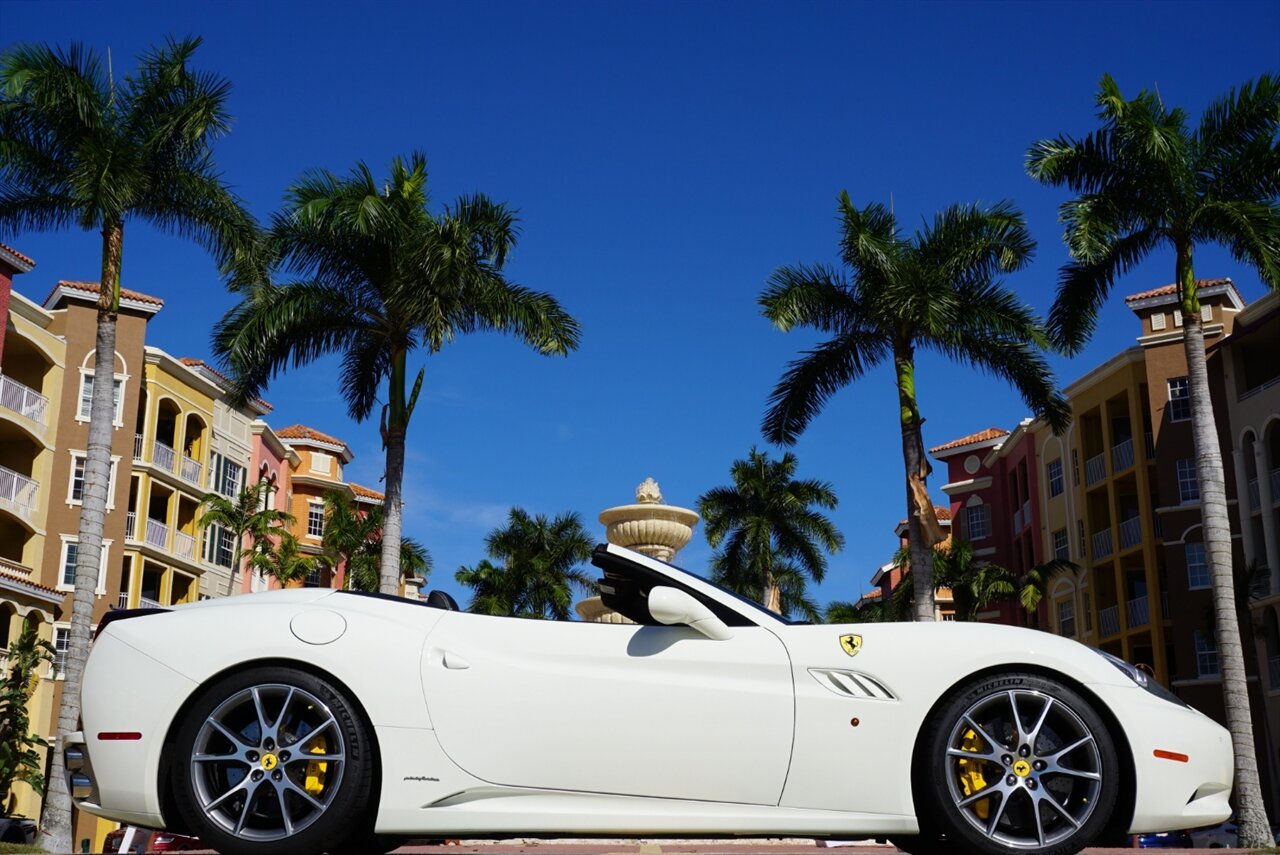 2014 Ferrari California   - Photo 29 - Naples, FL 34104