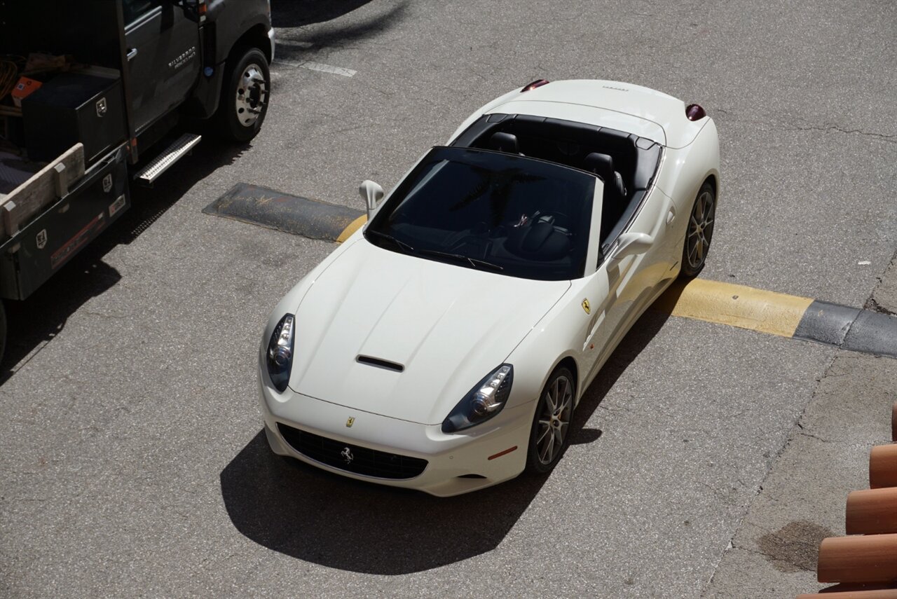 2014 Ferrari California   - Photo 59 - Naples, FL 34104