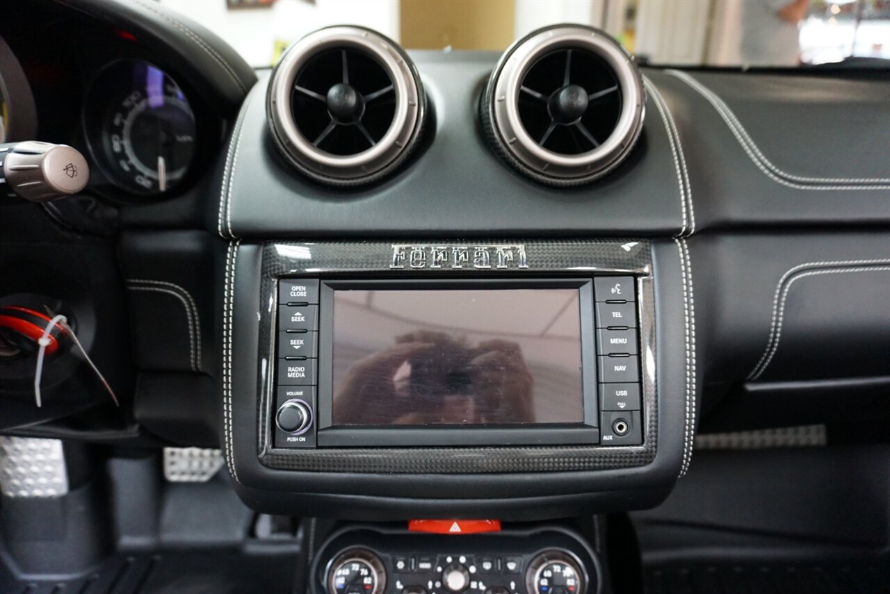 2014 Ferrari California   - Photo 14 - Naples, FL 34104