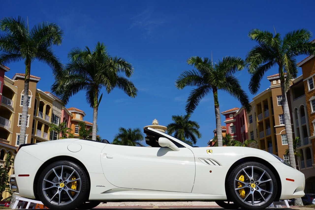 2014 Ferrari California   - Photo 29 - Naples, FL 34104