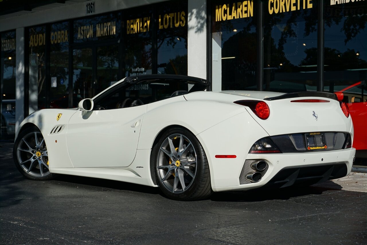 2014 Ferrari California   - Photo 25 - Naples, FL 34104