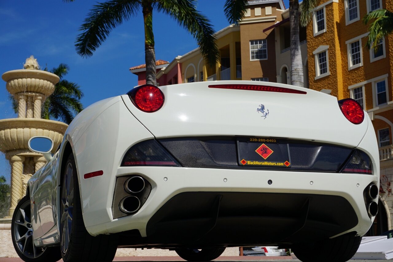 2014 Ferrari California   - Photo 50 - Naples, FL 34104