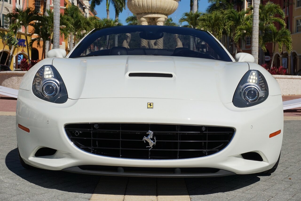 2014 Ferrari California   - Photo 8 - Naples, FL 34104