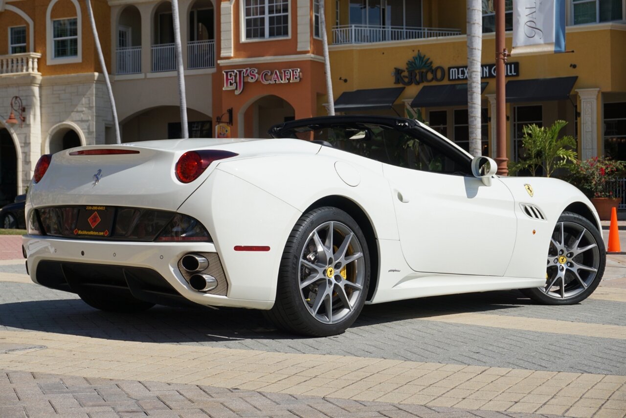 2014 Ferrari California   - Photo 33 - Naples, FL 34104