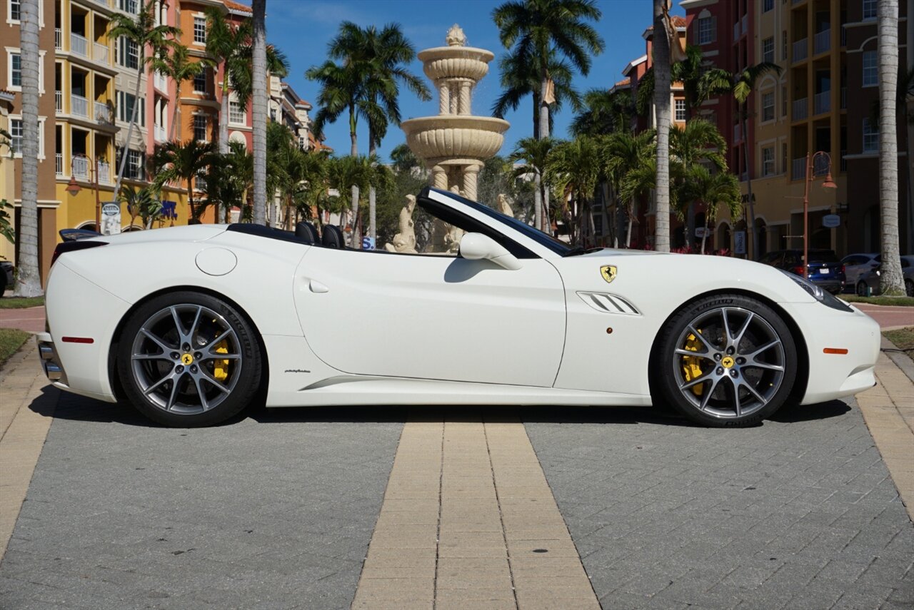2014 Ferrari California   - Photo 27 - Naples, FL 34104