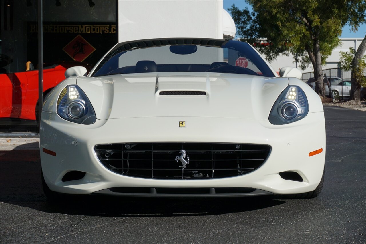 2014 Ferrari California   - Photo 8 - Naples, FL 34104
