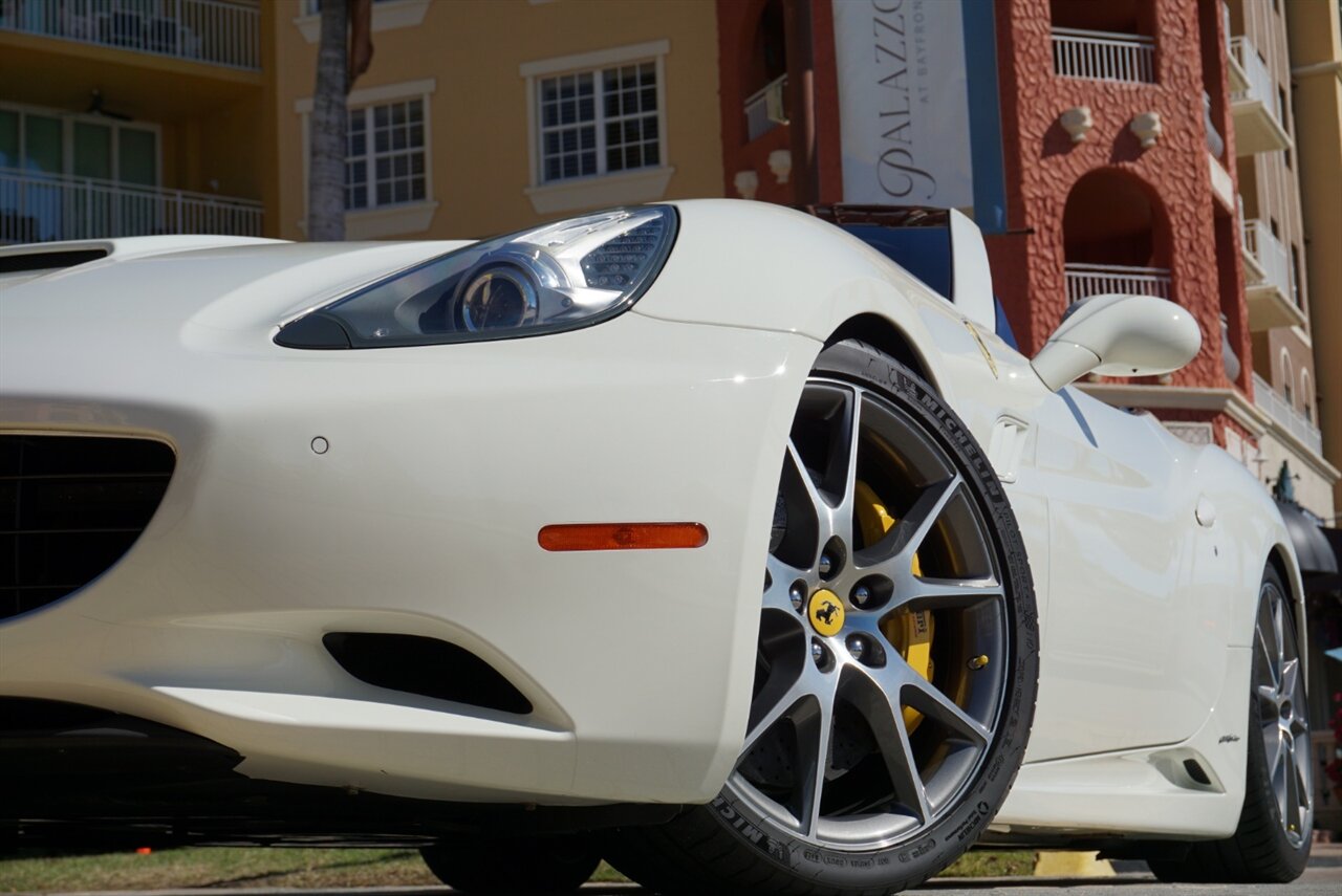 2014 Ferrari California   - Photo 25 - Naples, FL 34104