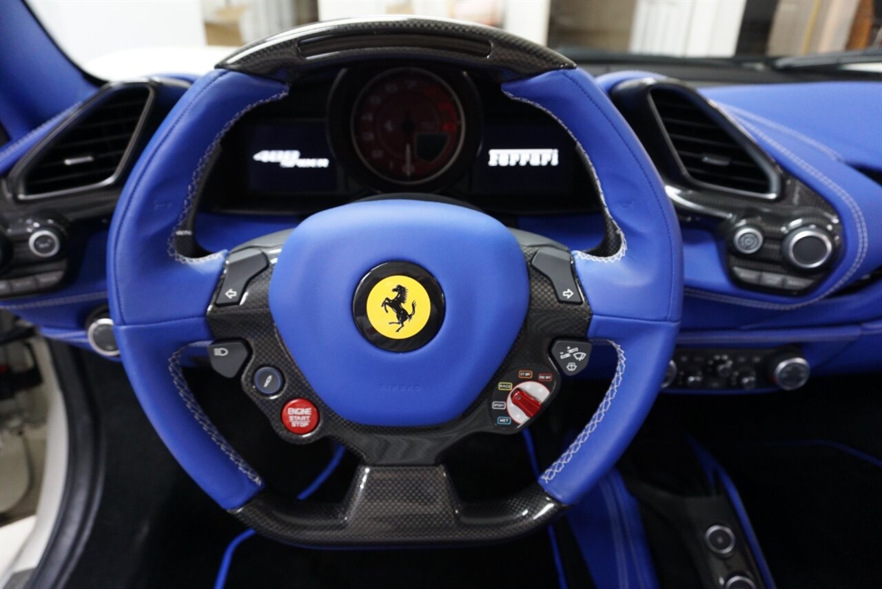 2018 Ferrari 488 Spider   - Photo 11 - Naples, FL 34104