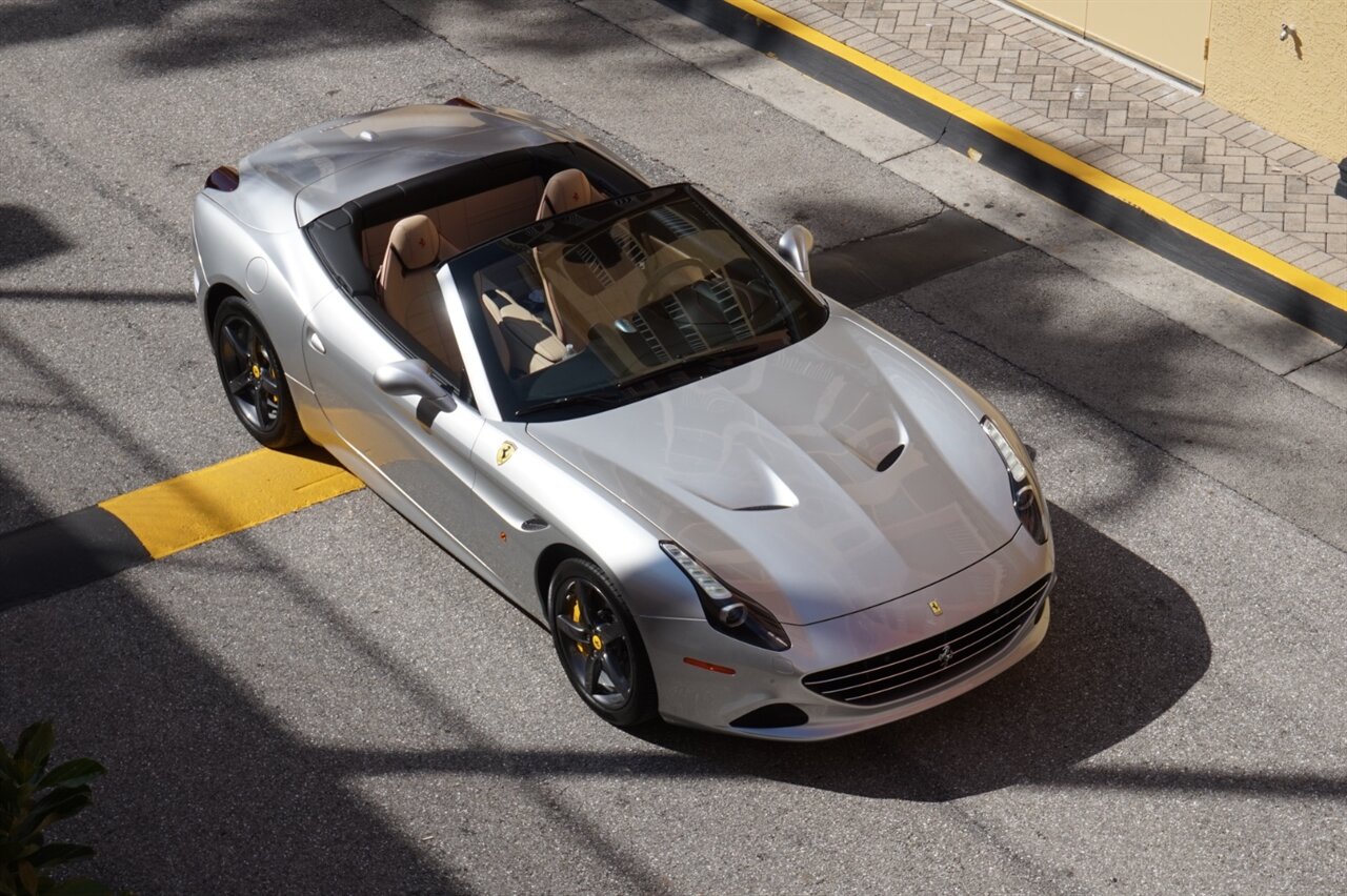 2015 Ferrari California T   - Photo 60 - Naples, FL 34104