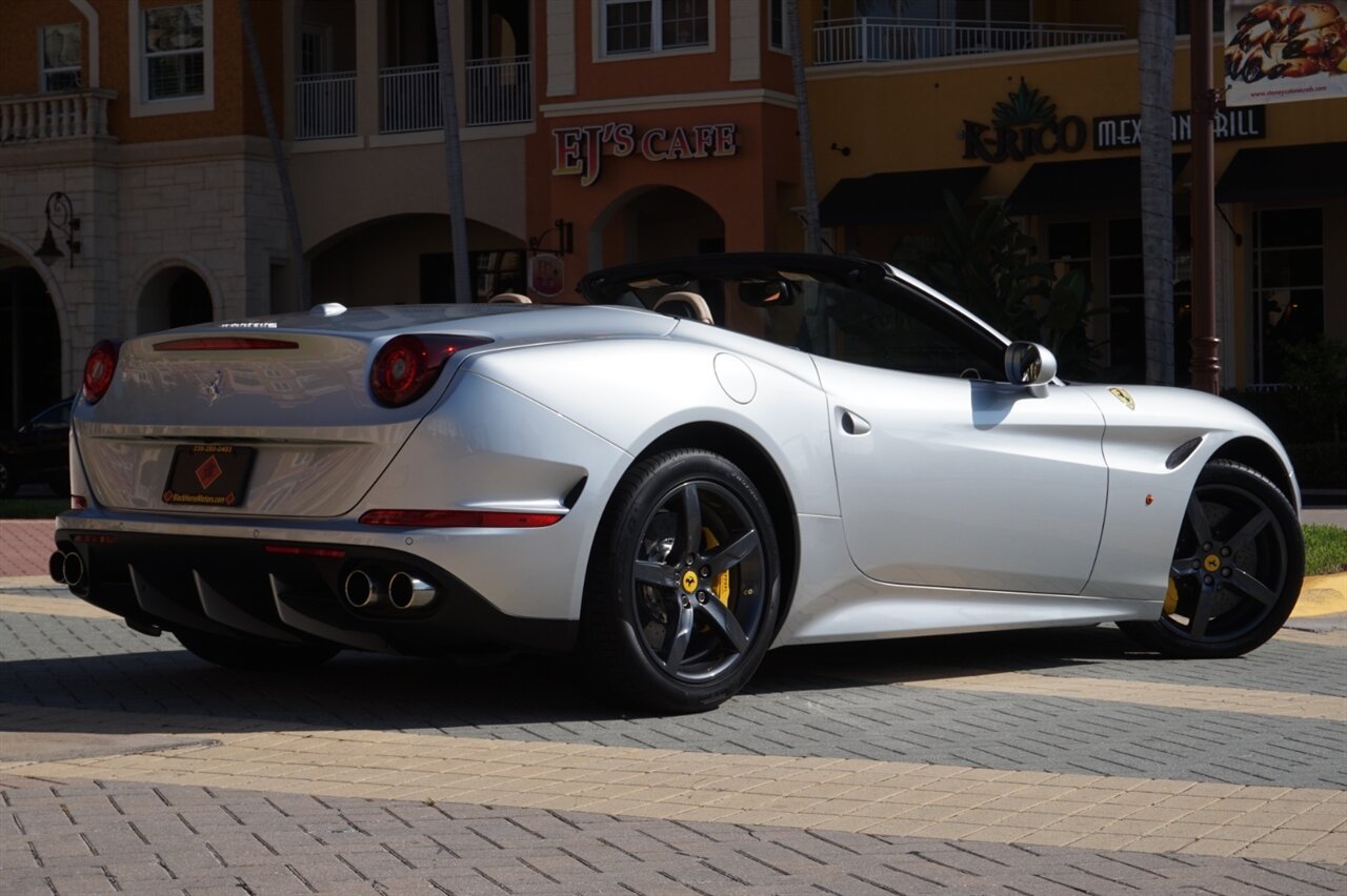 2015 Ferrari California T   - Photo 36 - Naples, FL 34104