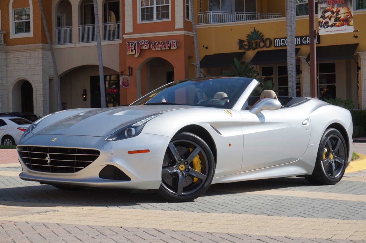 2015 Ferrari California T   - Photo 10 - Naples, FL 34104