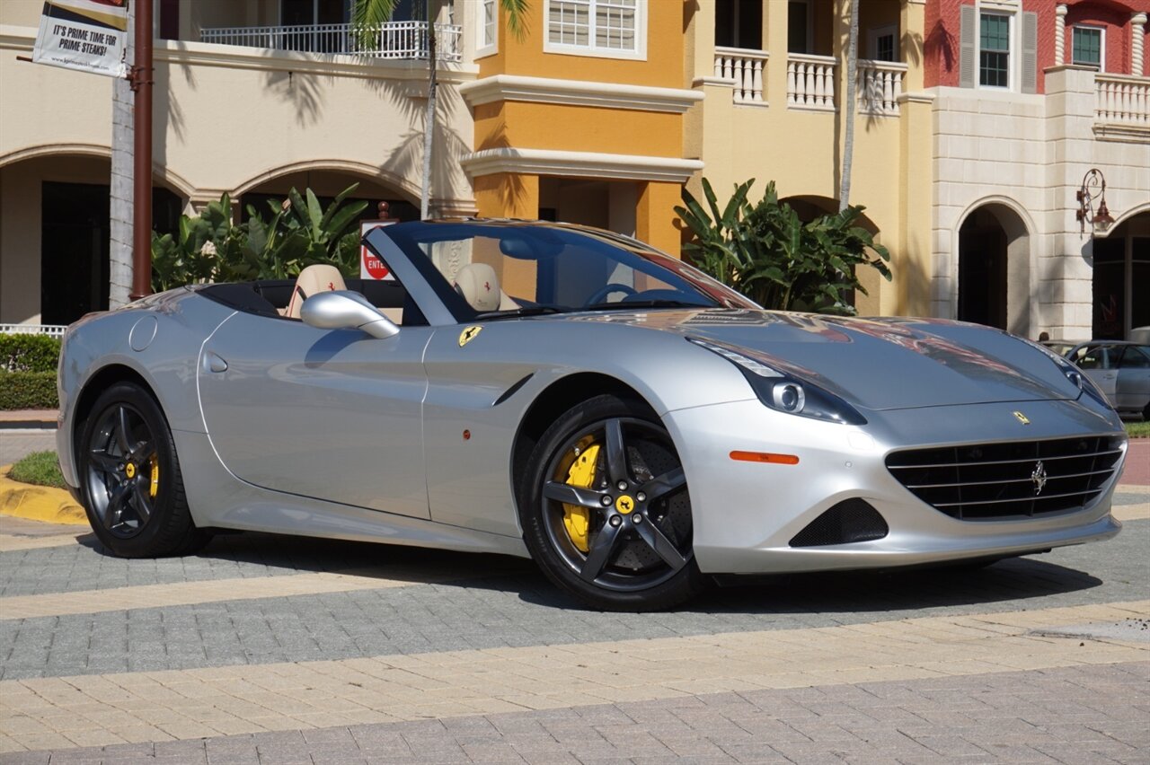 2015 Ferrari California T   - Photo 8 - Naples, FL 34104