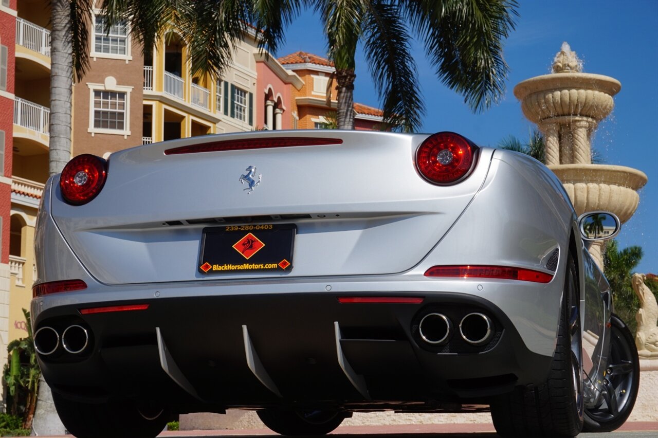 2015 Ferrari California T   - Photo 57 - Naples, FL 34104