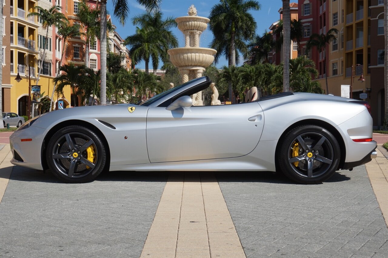 2015 Ferrari California T   - Photo 6 - Naples, FL 34104