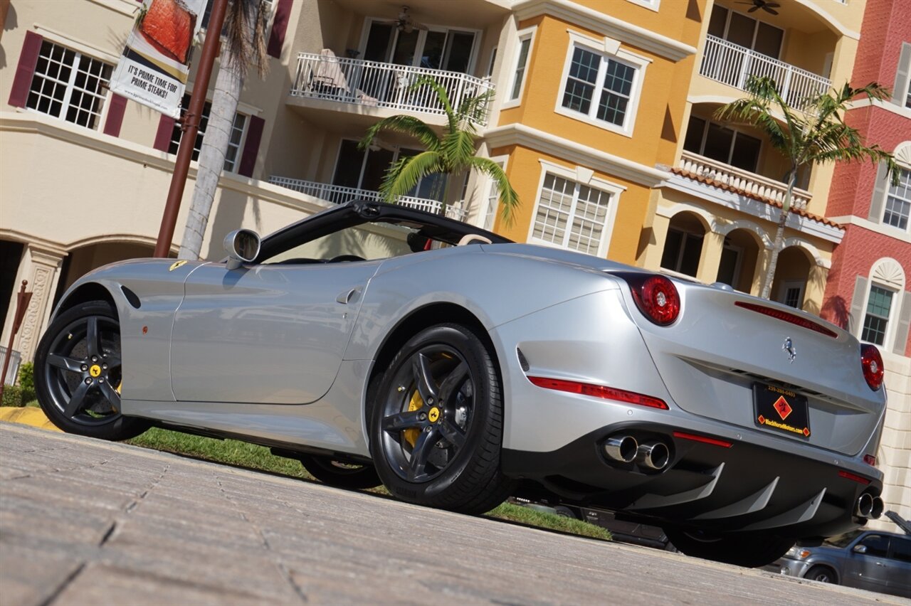 2015 Ferrari California T   - Photo 74 - Naples, FL 34104