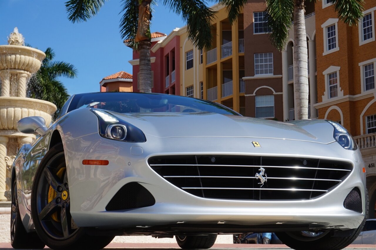 2015 Ferrari California T   - Photo 54 - Naples, FL 34104