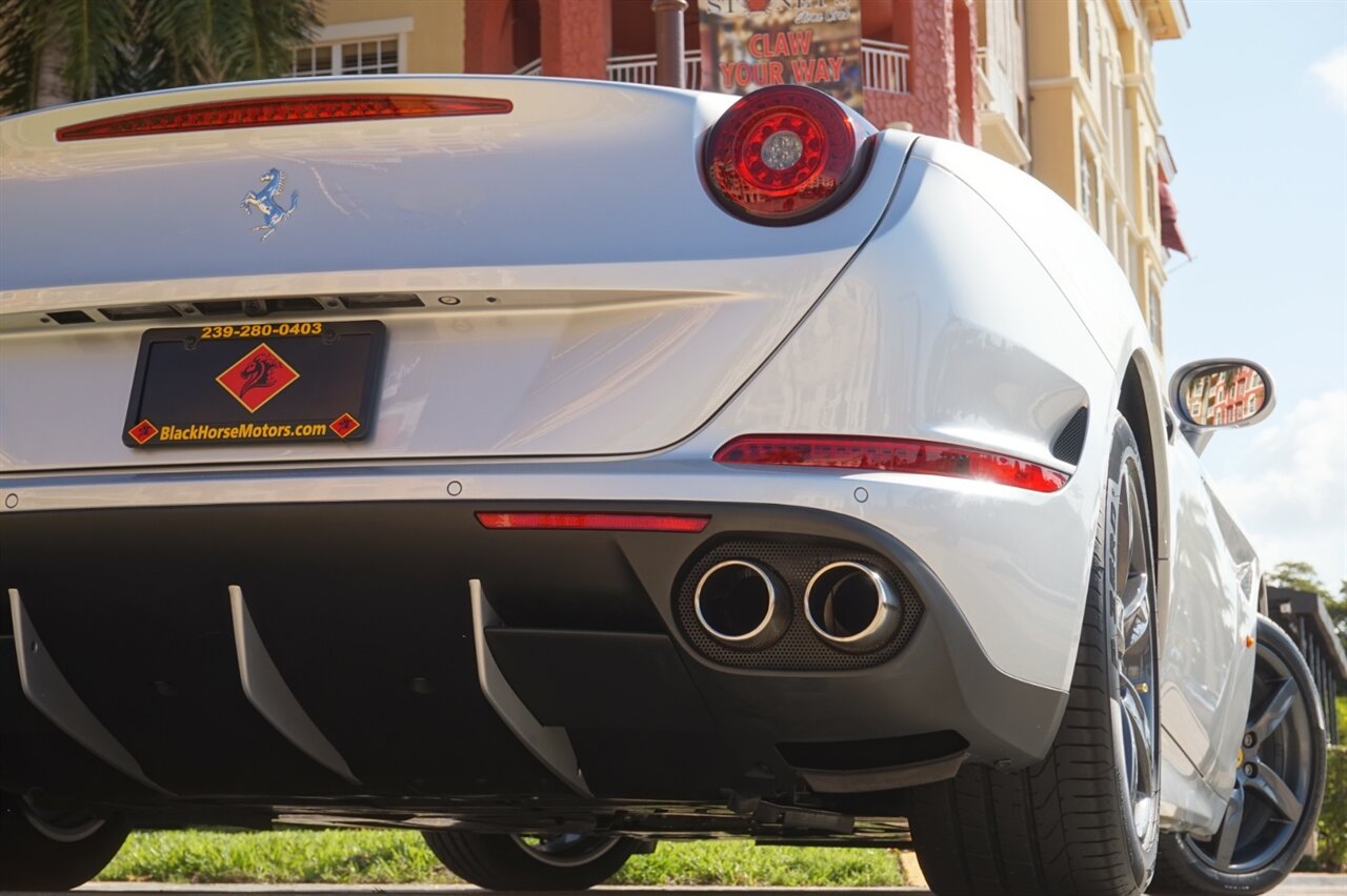 2015 Ferrari California T   - Photo 45 - Naples, FL 34104