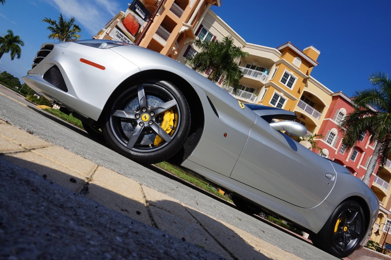 2015 Ferrari California T   - Photo 61 - Naples, FL 34104