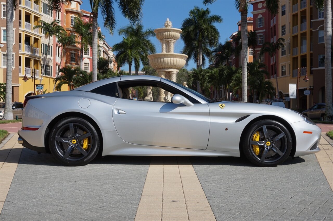 2015 Ferrari California T   - Photo 3 - Naples, FL 34104