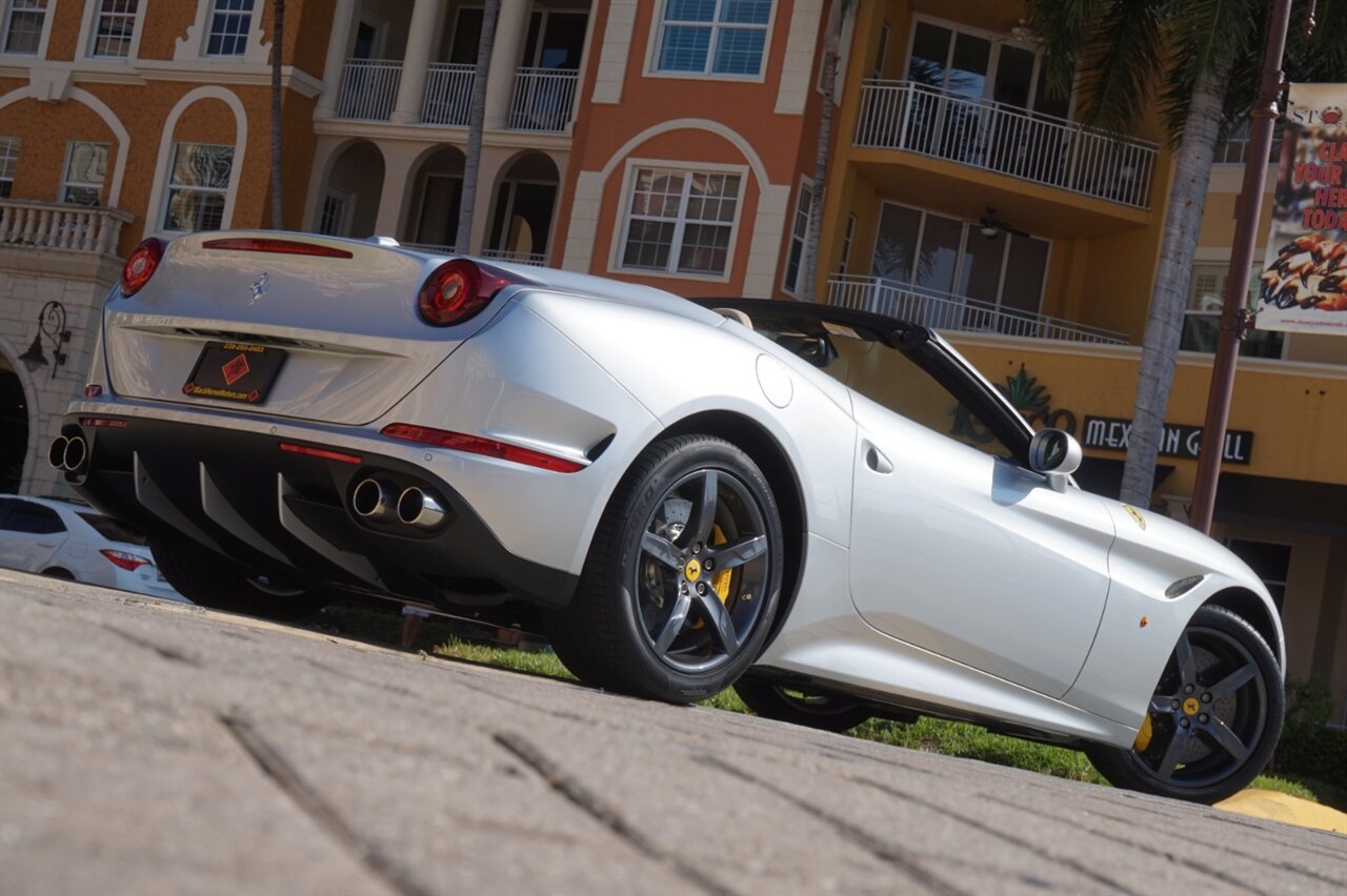 2015 Ferrari California T   - Photo 70 - Naples, FL 34104