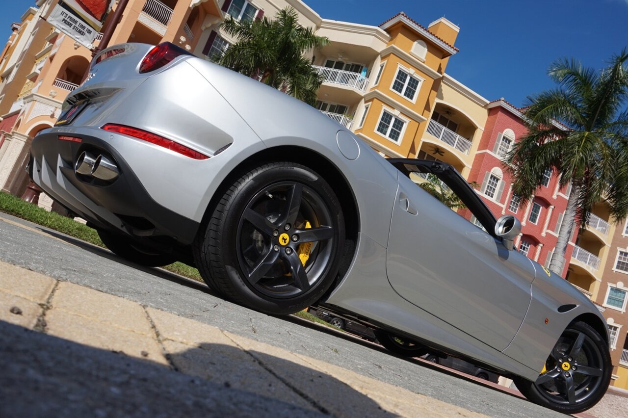 2015 Ferrari California T   - Photo 63 - Naples, FL 34104