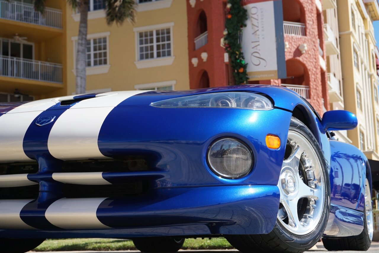 1997 Dodge Viper GTS   - Photo 22 - Naples, FL 34104