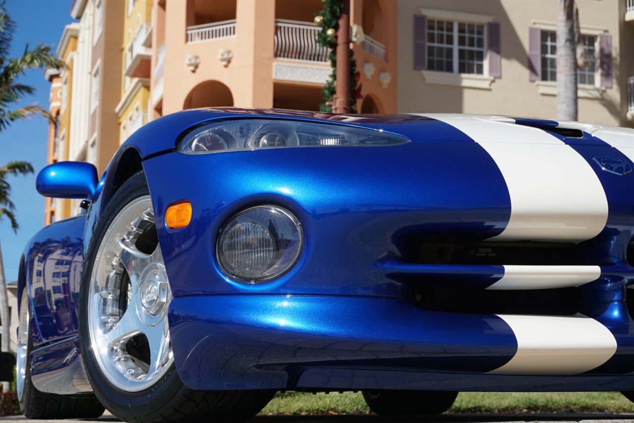 1997 Dodge Viper GTS   - Photo 20 - Naples, FL 34104