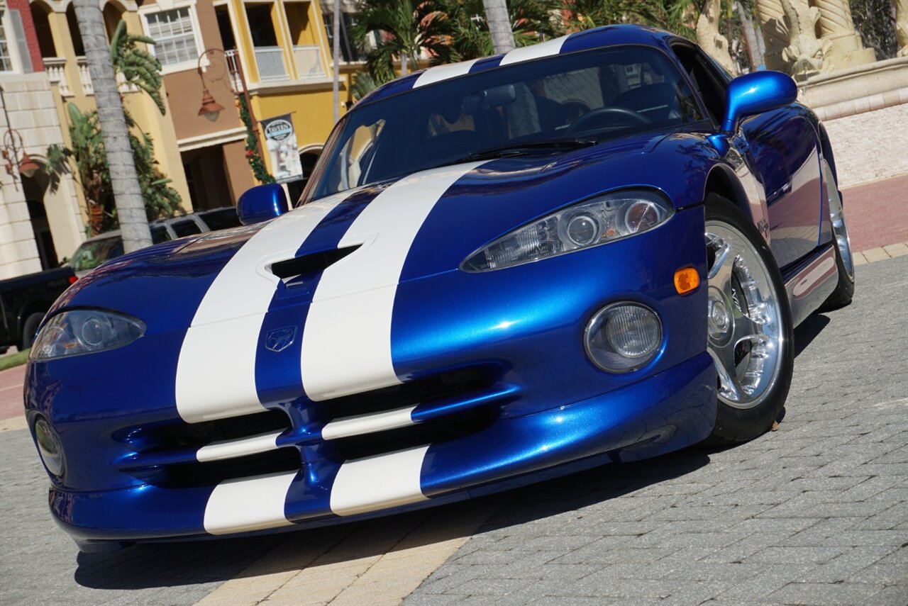 1997 Dodge Viper GTS   - Photo 61 - Naples, FL 34104