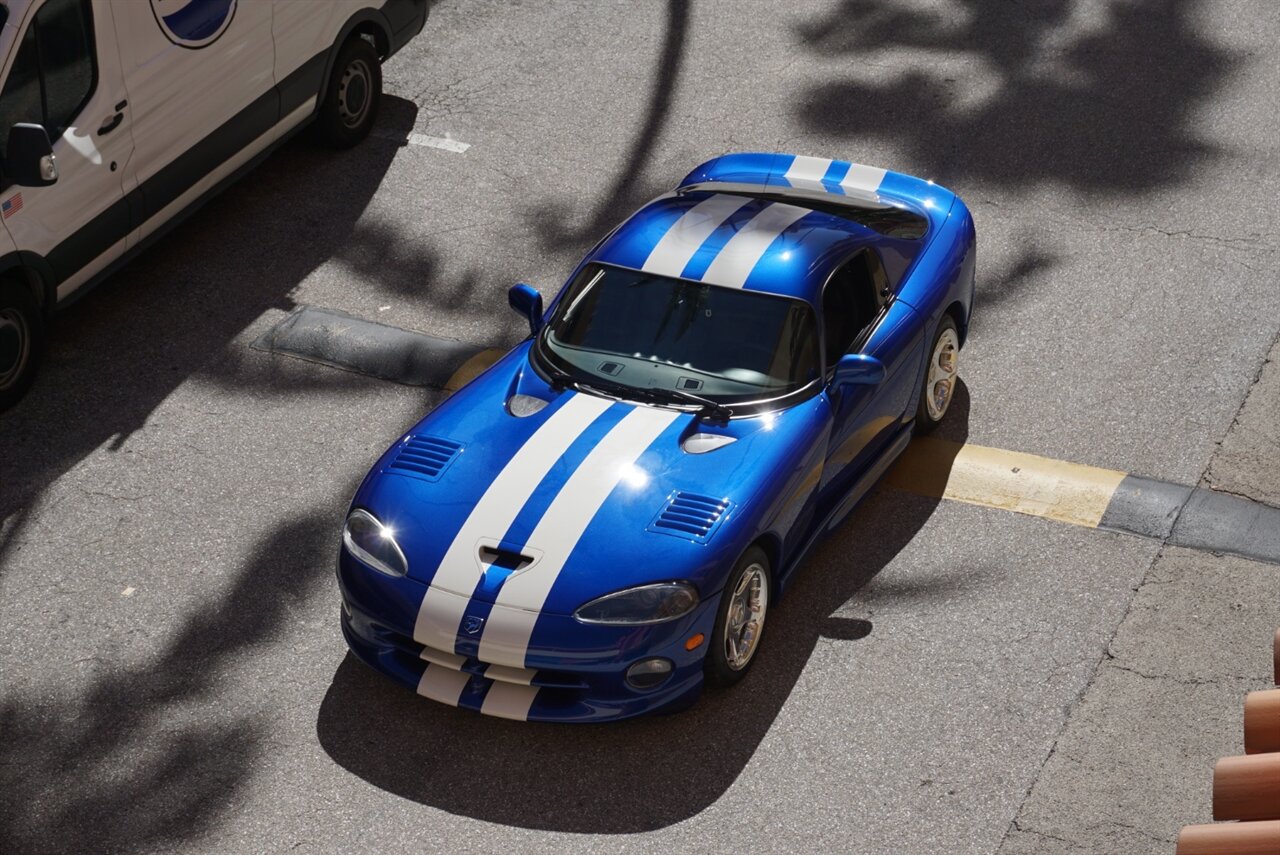 1997 Dodge Viper GTS   - Photo 54 - Naples, FL 34104