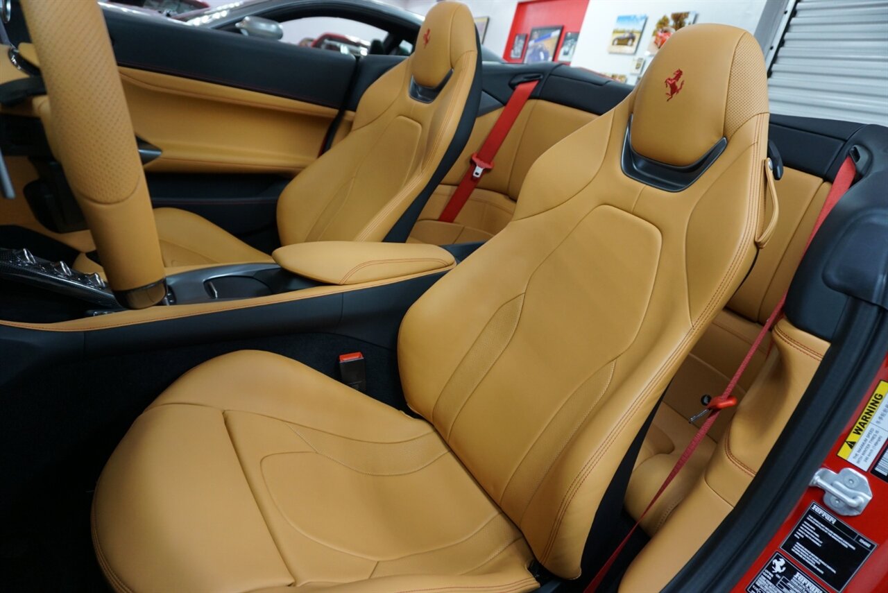 2022 Ferrari Portofino M   - Photo 11 - Naples, FL 34104