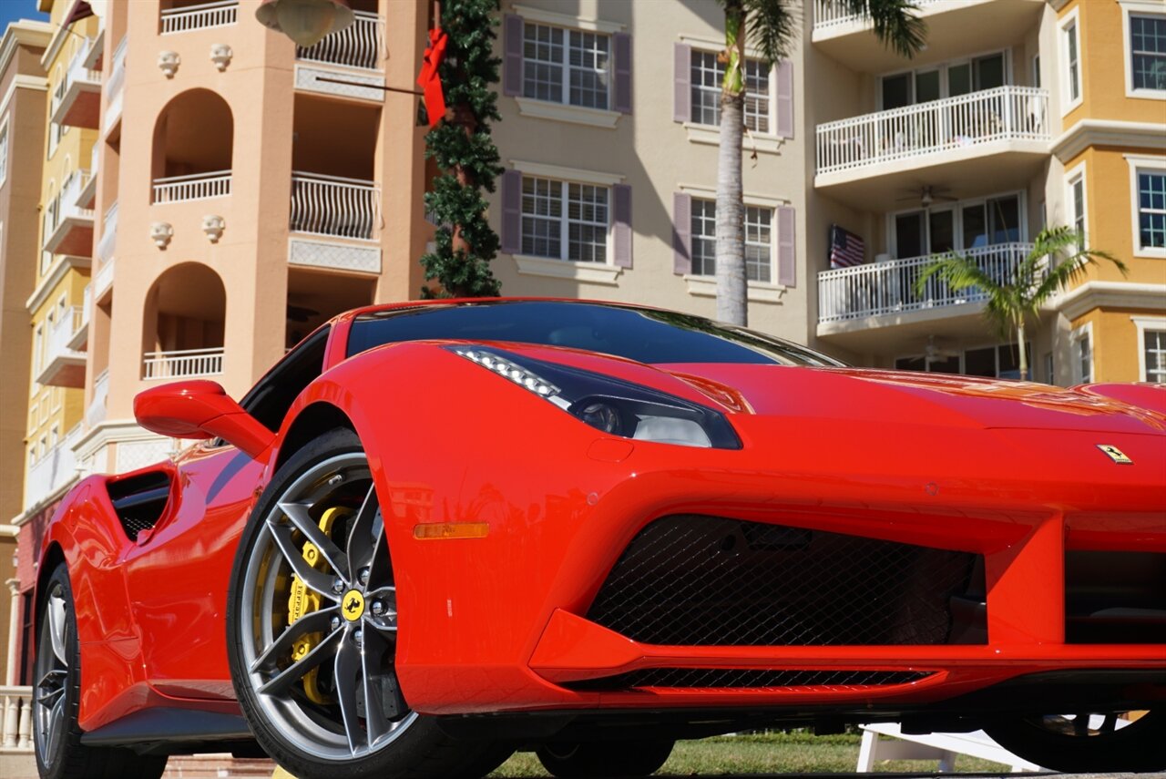 2018 Ferrari 488 GTB   - Photo 24 - Naples, FL 34104