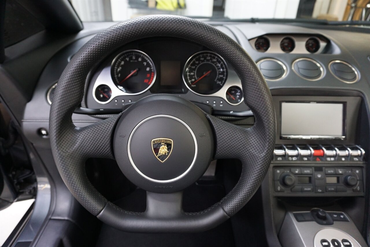 2012 Lamborghini Gallardo LP 550-2 Spyder   - Photo 11 - Naples, FL 34104