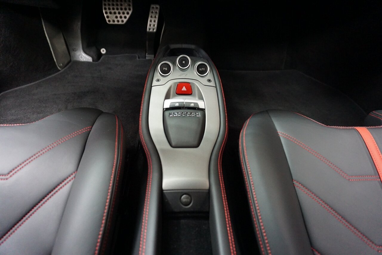 2013 Ferrari 458 Italia - Photo 16 - Naples, FL 34104