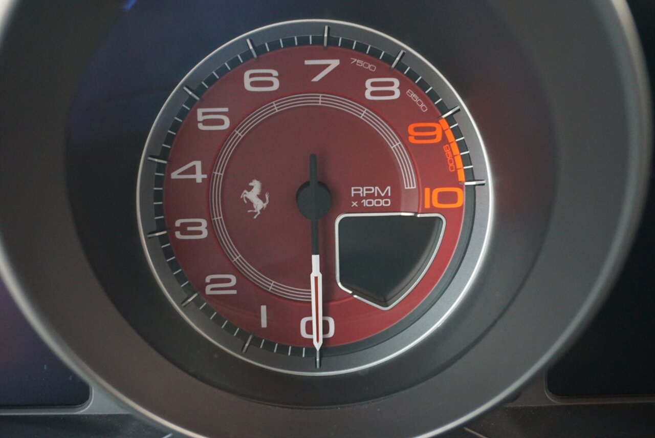 2013 Ferrari 458 Italia - Photo 40 - Naples, FL 34104