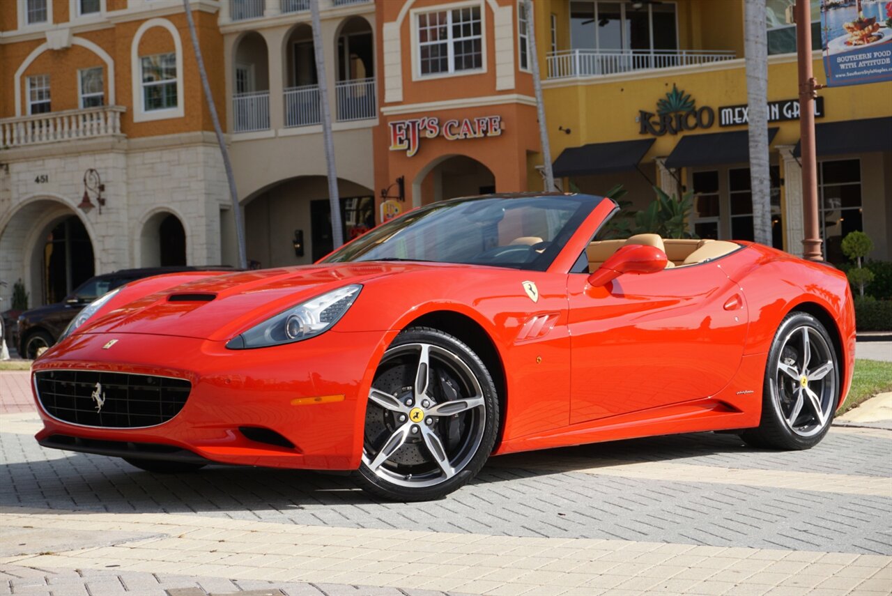 2014 Ferrari California   - Photo 10 - Naples, FL 34104