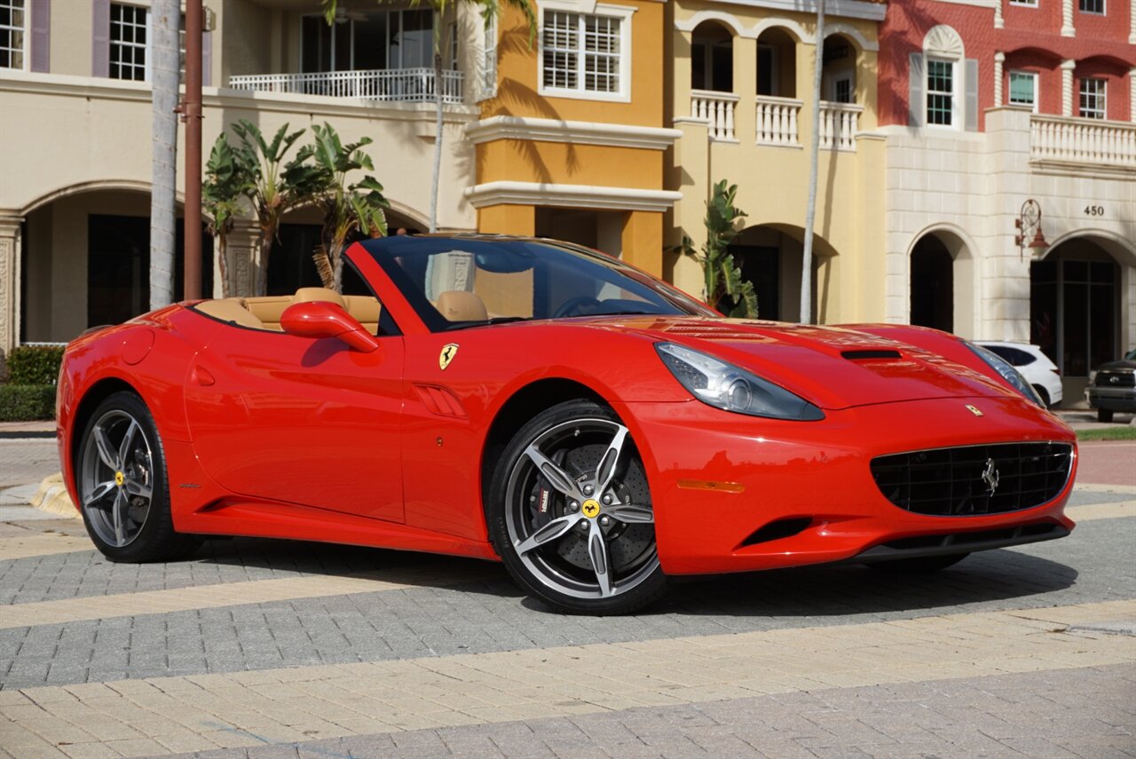 2014 Ferrari California   - Photo 8 - Naples, FL 34104