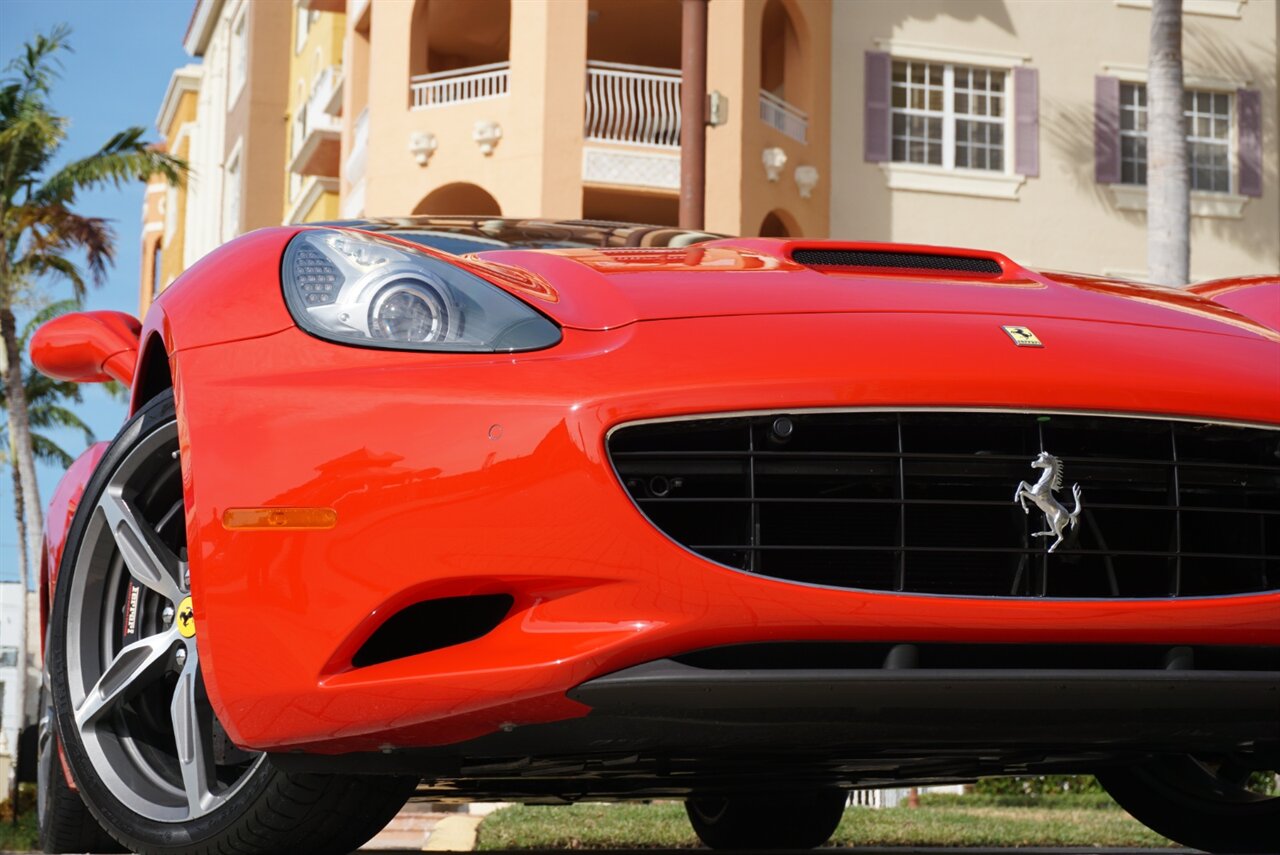 2014 Ferrari California   - Photo 26 - Naples, FL 34104