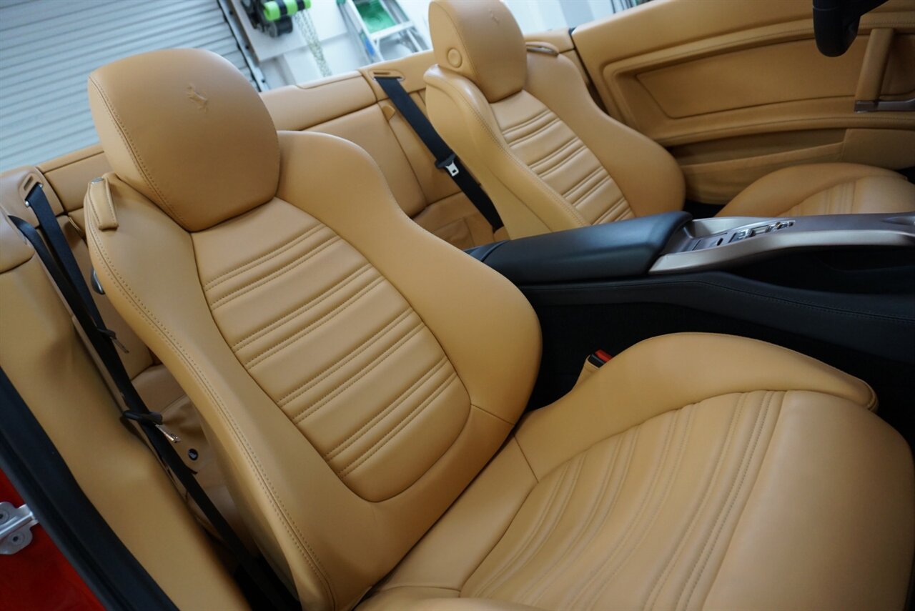 2014 Ferrari California   - Photo 22 - Naples, FL 34104