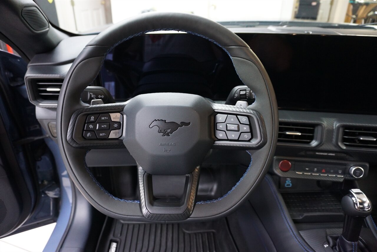 2024 Ford Mustang Dark Horse   - Photo 13 - Naples, FL 34104