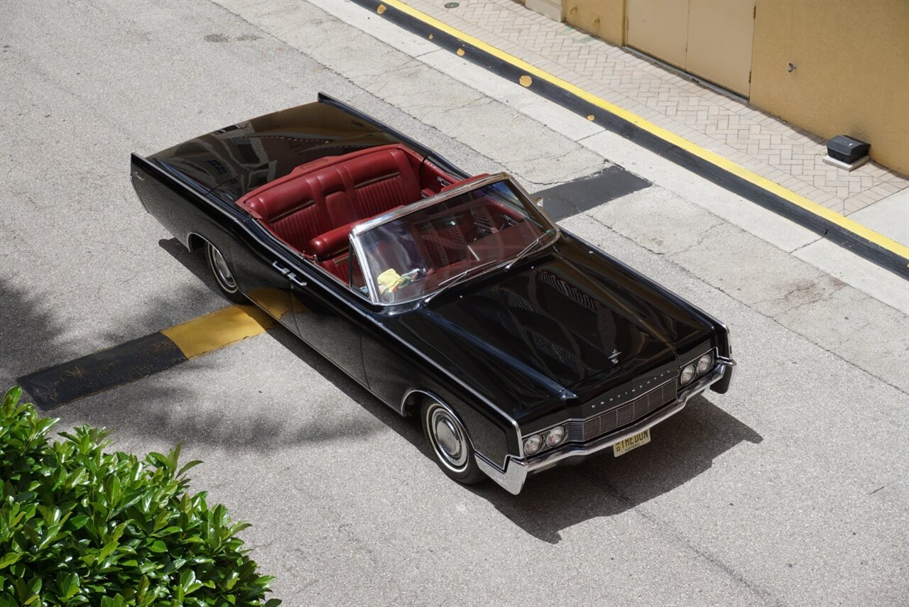 1967 Lincoln Continental Convertible   - Photo 56 - Naples, FL 34104
