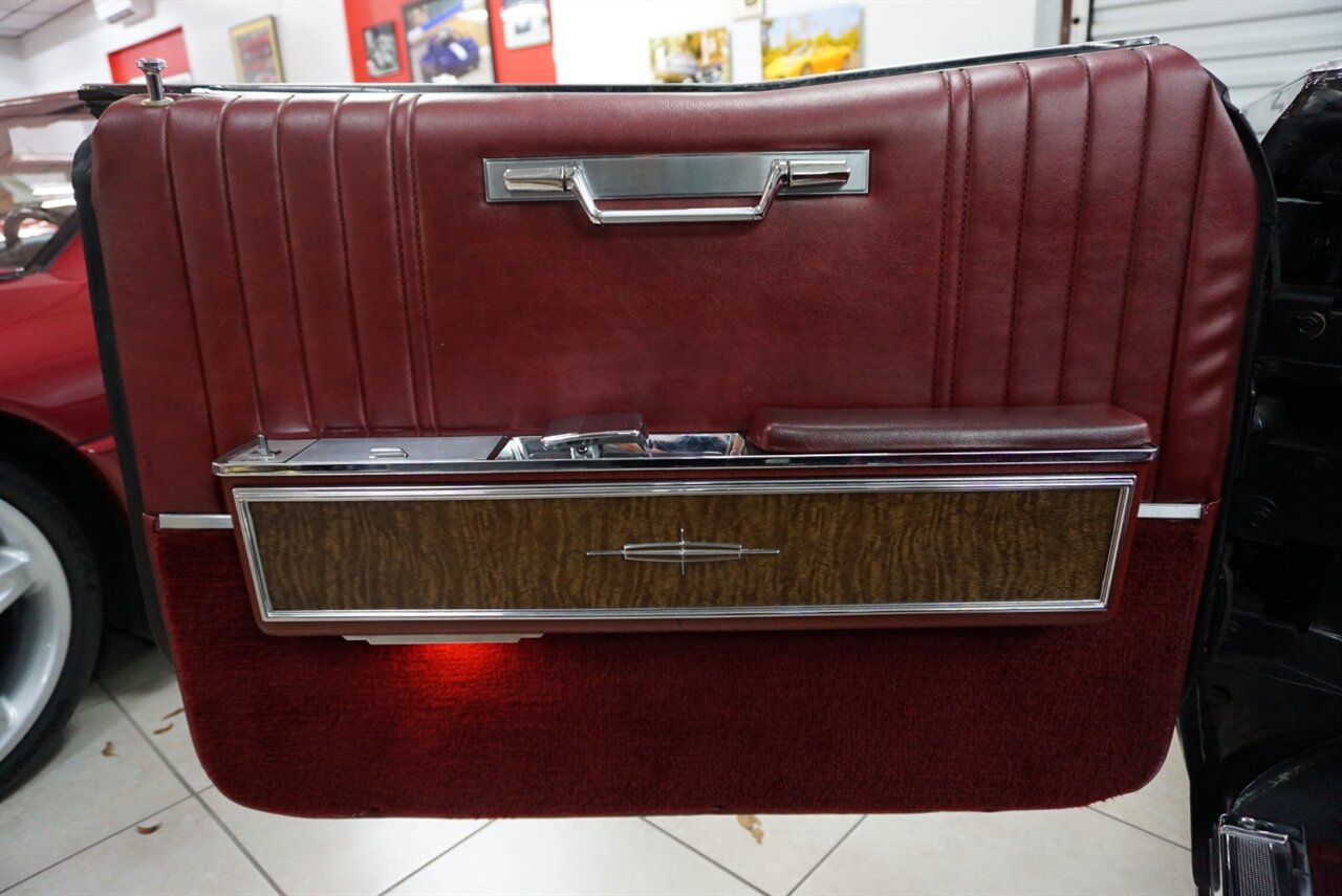 1967 Lincoln Continental Convertible   - Photo 21 - Naples, FL 34104